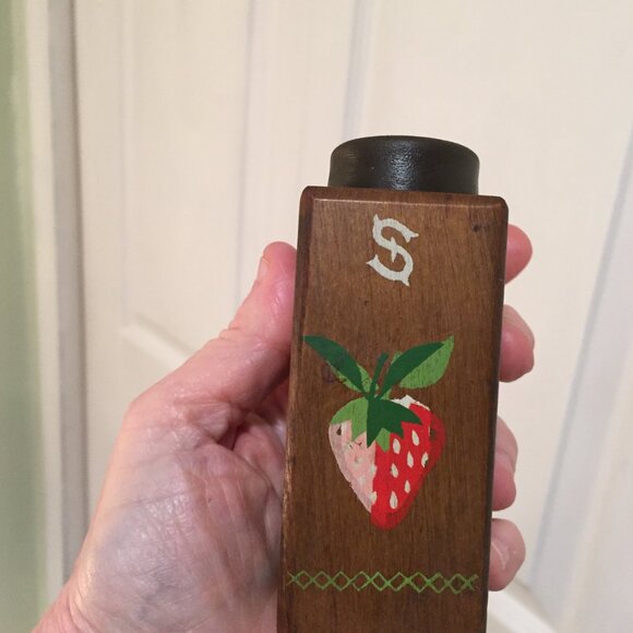 Vintage MCM Salt & Pepper "Strawberry" Design Shakers w/bonus Steampunk Look Cra - Picture 3 of 9